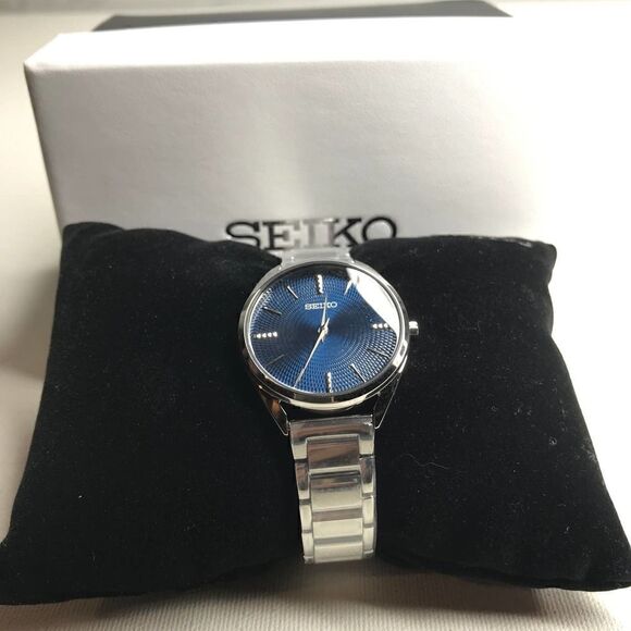 Seiko Silver Ladies Quartz Watch NWOT - Picture 2 of 7